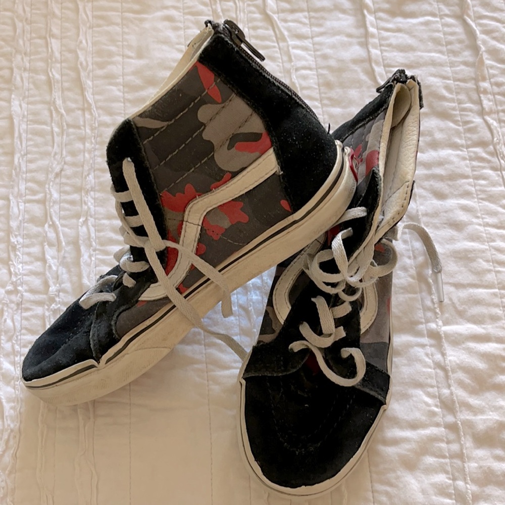 Black grey and red army print black and white vans!